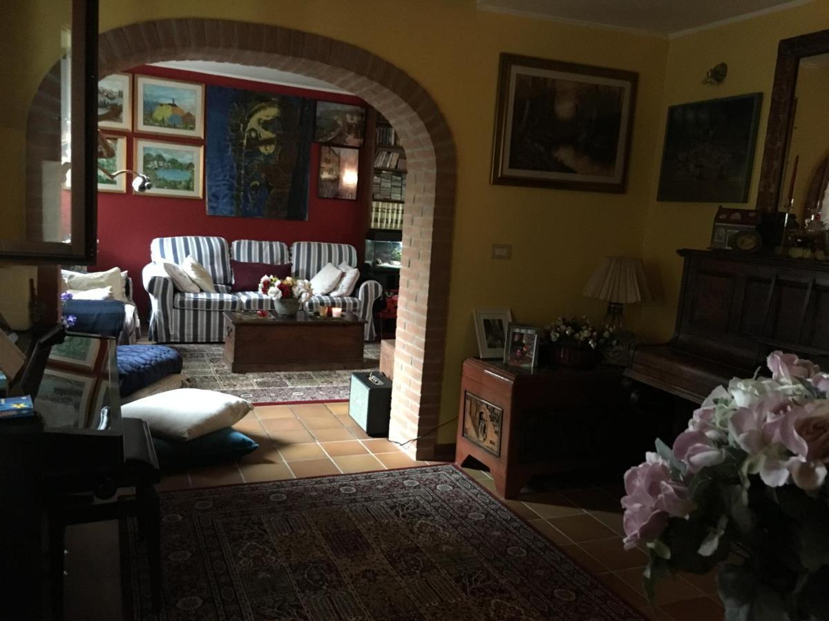Casa Serenella B&B - Casa Vacanze بيازولا سول برينتا المظهر الخارجي الصورة