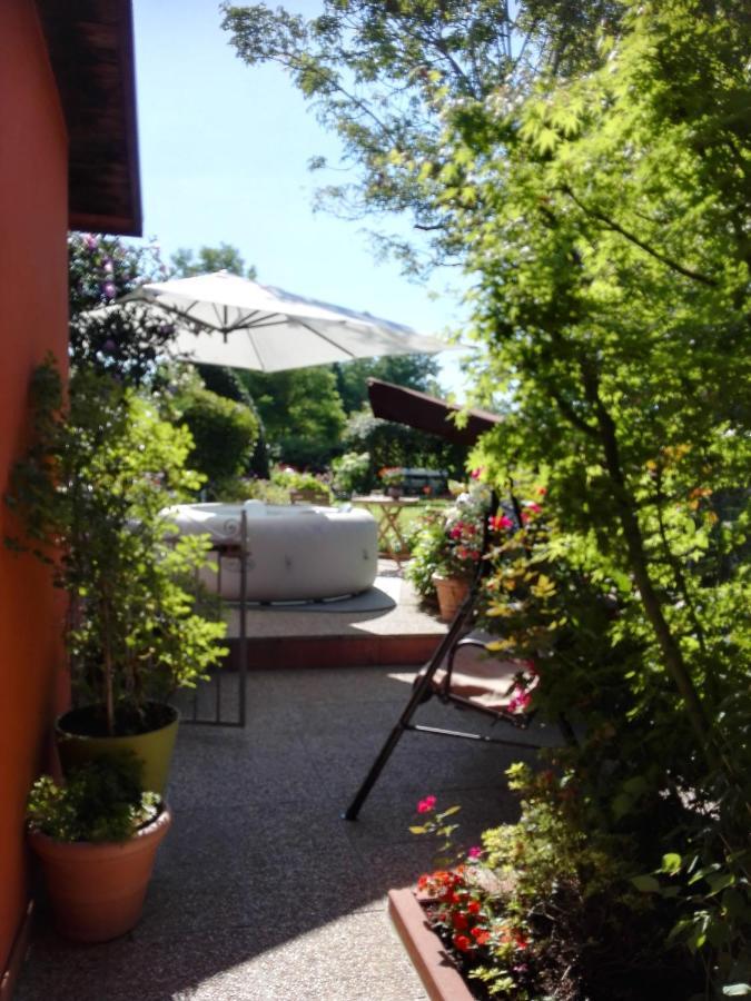 Casa Serenella B&B - Casa Vacanze بيازولا سول برينتا المظهر الخارجي الصورة