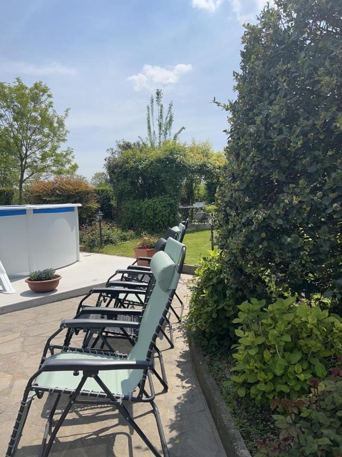 Casa Serenella B&B - Casa Vacanze بيازولا سول برينتا المظهر الخارجي الصورة