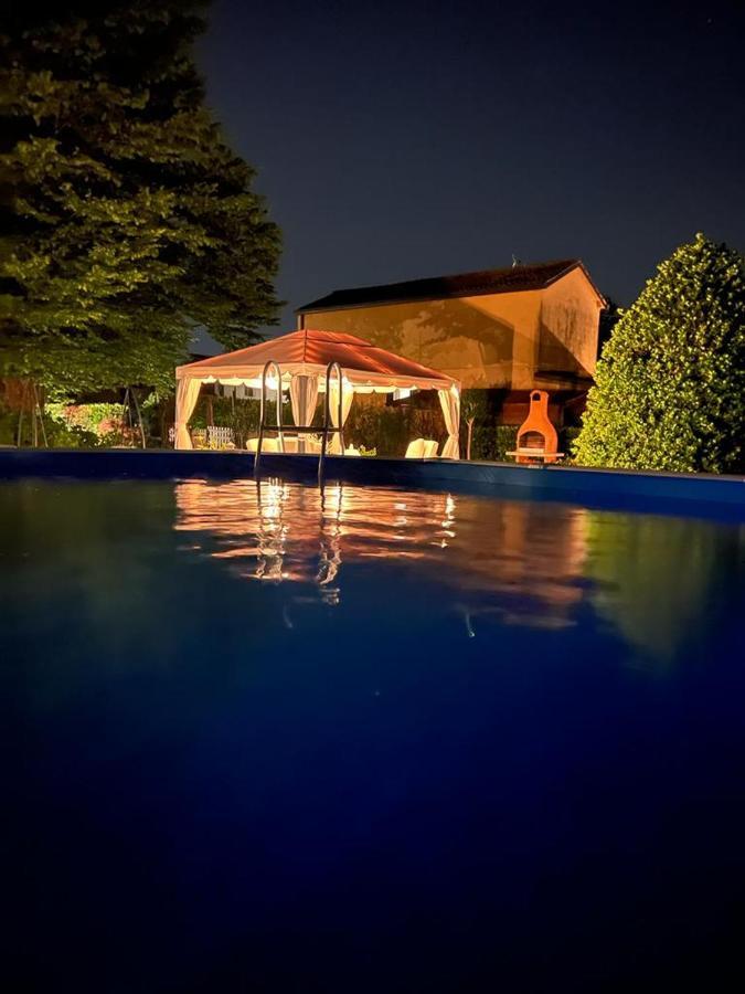 Casa Serenella B&B - Casa Vacanze بيازولا سول برينتا المظهر الخارجي الصورة
