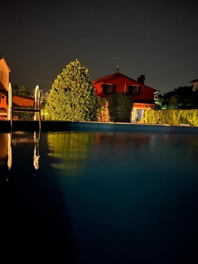 Casa Serenella B&B - Casa Vacanze بيازولا سول برينتا المظهر الخارجي الصورة