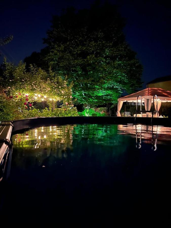 Casa Serenella B&B - Casa Vacanze بيازولا سول برينتا المظهر الخارجي الصورة