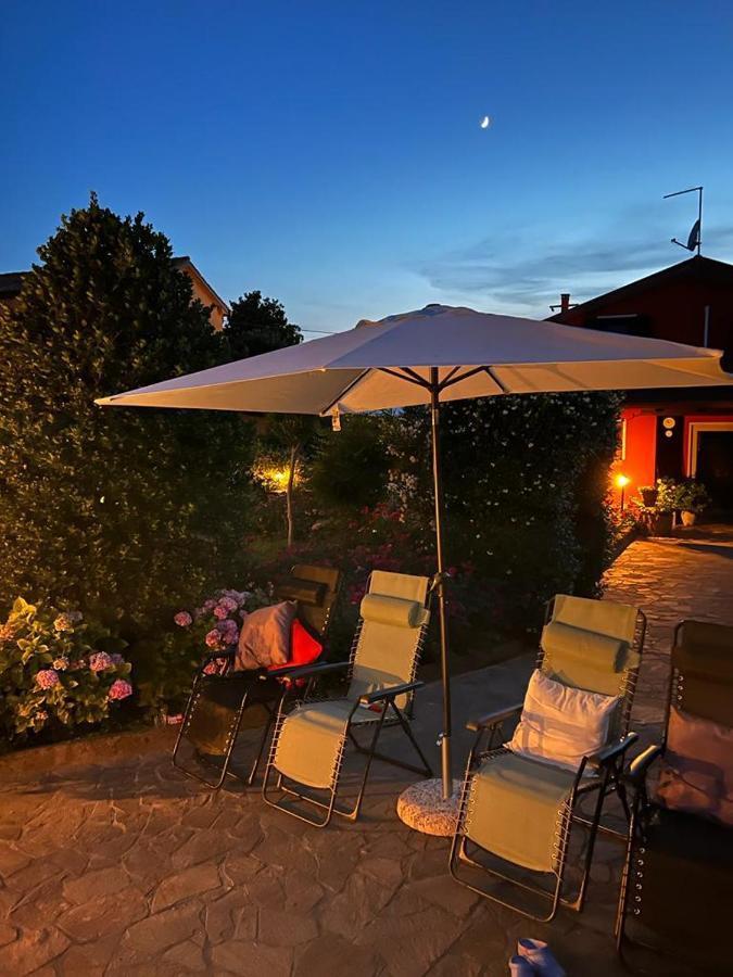 Casa Serenella B&B - Casa Vacanze بيازولا سول برينتا المظهر الخارجي الصورة