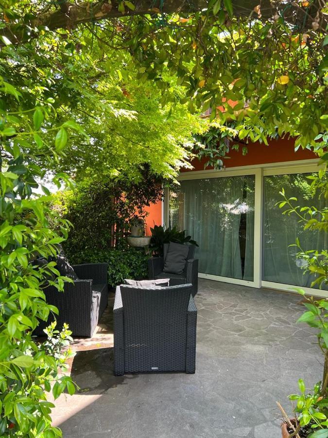 Casa Serenella B&B - Casa Vacanze بيازولا سول برينتا المظهر الخارجي الصورة
