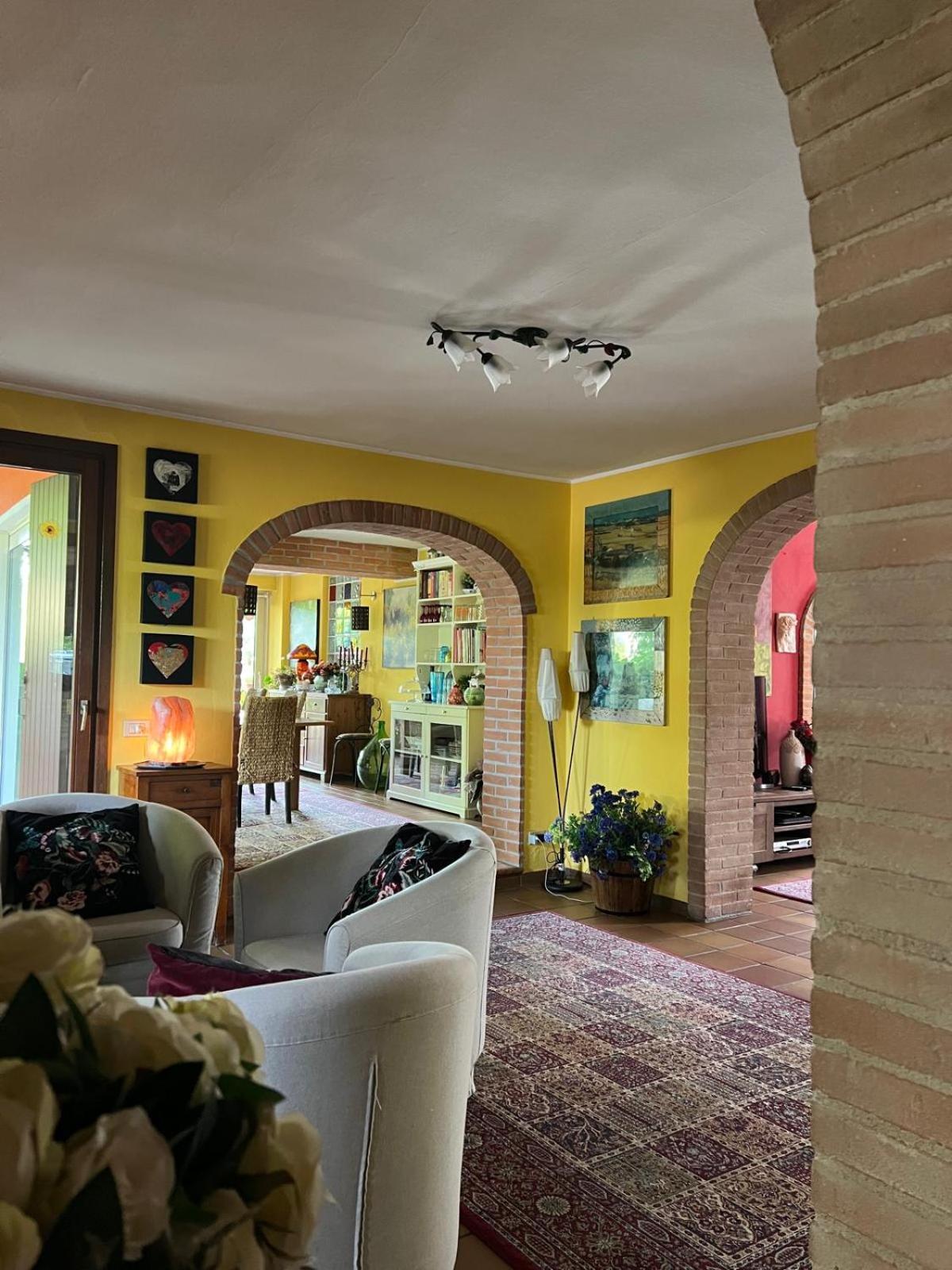 Casa Serenella B&B - Casa Vacanze بيازولا سول برينتا المظهر الخارجي الصورة